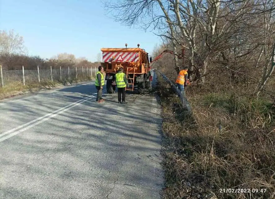 Πιερία: Τεχνικές παρεμβάσεις συντήρησης στο επαρχιακό οδικό δίκτυο από την περιφέρεια