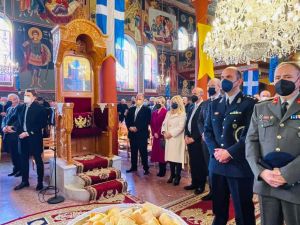 Στις εορταστικές εκδηλώσεις στον Κολινδρό για την επέτειο της επανάστασης του 1878 ο κος Απόστολος Τζιτζικώστας. Στις εορταστικές εκδηλώσεις στον Κολινδρό για την επέτειο της επανάστασης του 1878 ο κος Απόστολος Τζιτζικώστας.