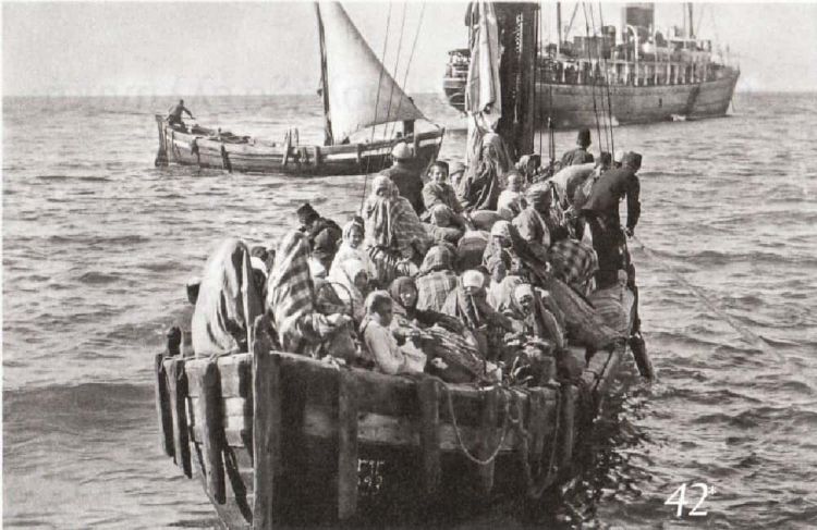 Έχουν περάσει 100 χρόνια από τη Μικρασιατική Καταστροφή Έχουν περάσει 100 χρόνια από τη Μικρασιατική Καταστροφή