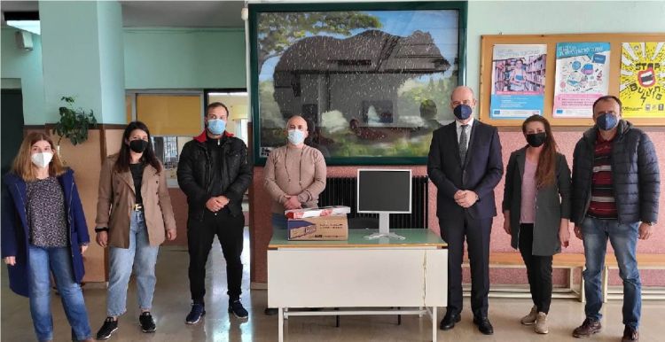 Ευχαριστήριο του Συλλόγου Γονέων και Κηδεμόνων Δημοτικού Σχολείου Αγίου Σπυρίδωνα.