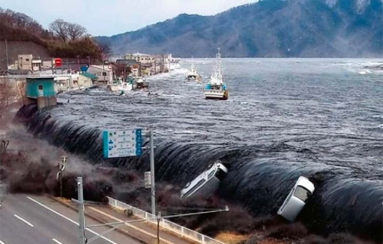 Η στιγμή που «πάγωσε» ο πλανήτης: 8,9 Ρίχτερ, τσουνάμι και πυρηνικό ατύχημα (vids)