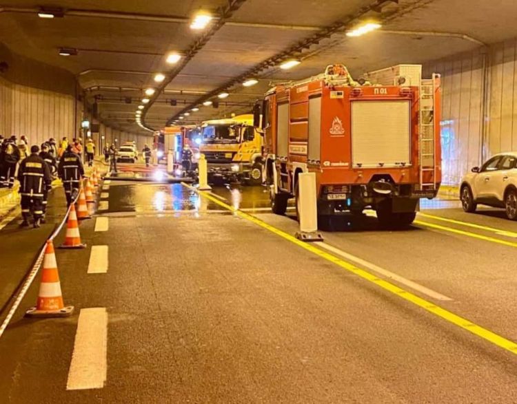 Κατερίνη: Κοινή άσκηση ΕΚΑΒ και Πυροσβεστικής στη σήραγγα Τ4 (φώτο+βίντεο)