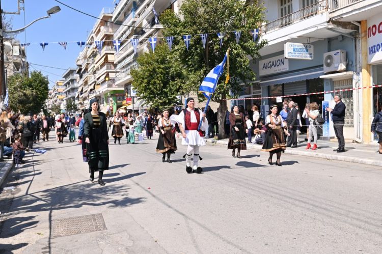 Κατερίνη: Λαμπρή η παρέλαση  της  25ης Μαρτίου