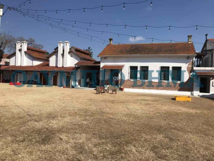 Κατερίνη: Οικογένειες από την Ουκρανία φιλοξενούνται  στα οικήματα του Καπνικού Σταθμού.