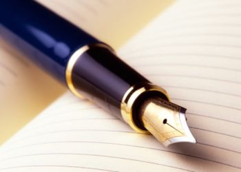 Με εκείνα τα κομμένα πόδια περπατά ακόμη η Ελλάδα…