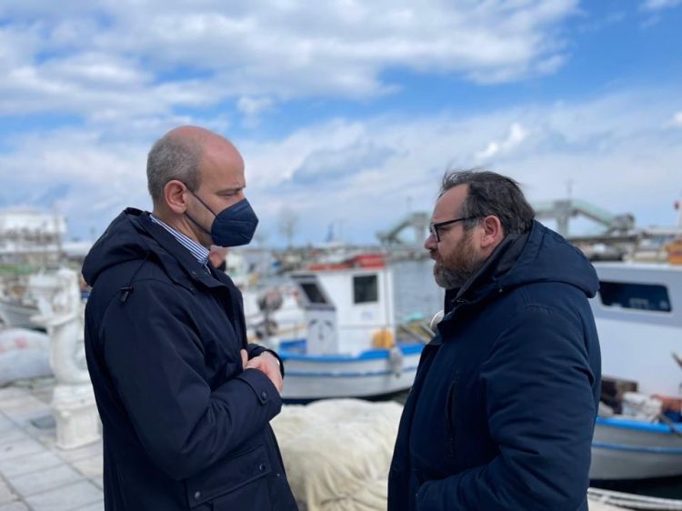 Ο ΓΓ του Υπουργείου Ναυτιλίας την Πιερία μετά από πρόσκληση του Βουλευτή Πιερίας Φ. Μπαραλιάκου. Ο ΓΓ του Υπουργείου Ναυτιλίας την Πιερία μετά από πρόσκληση του Βουλευτή Πιερίας Φ. Μπαραλιάκου.