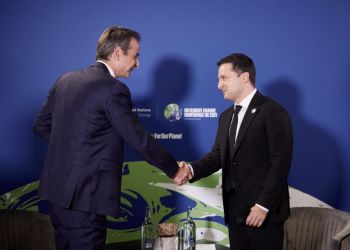 Πρόσκληση Μητσοτάκη σε Ζελένσκι να μιλήσει στην ελληνική Βουλή