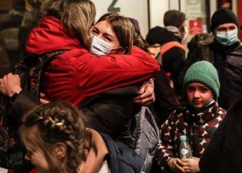 Πώς μπορούν να εξηγήσουν οι γονείς στα παιδιά τον πόλεμο στην Ουκρανία;