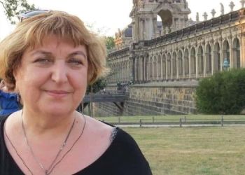 Εγκαταλείποντας την Ουκρανία με έναν παπαγάλο, τρεις γάτες και λίγα ρούχα