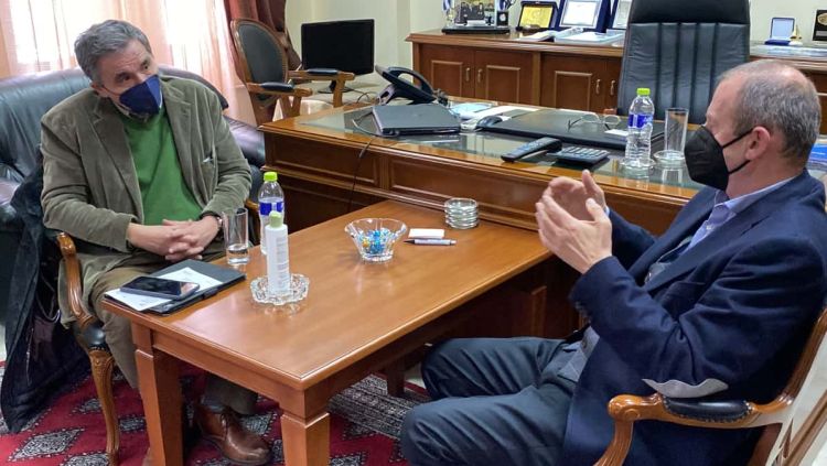 Συνάντηση του προέδρου του Επιμελητηρίου Πιερίας Ηλία Χατζηχριστοδούλου με τον κοινοβουλευτικό εκπρόσωπο του ΣΥΡΙΖΑ Ευκλείδη Τσακαλώτο
