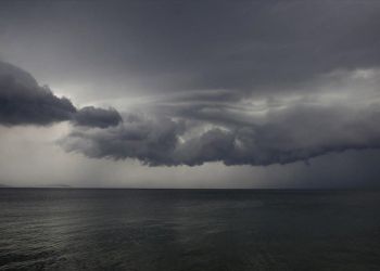 Καιρός Σήμερα: Λίγες νεφώσεις με ασθενείς τοπικές βροχές