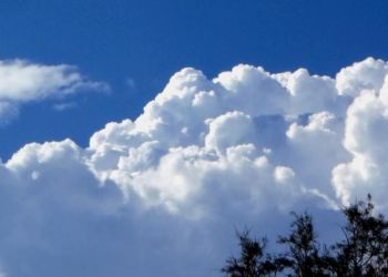 Καιρός Σήμερα: Γενικά αίθριος καιρός με παροδικές νεφώσεις Καιρός Σήμερα: Γενικά αίθριος καιρός με παροδικές νεφώσεις