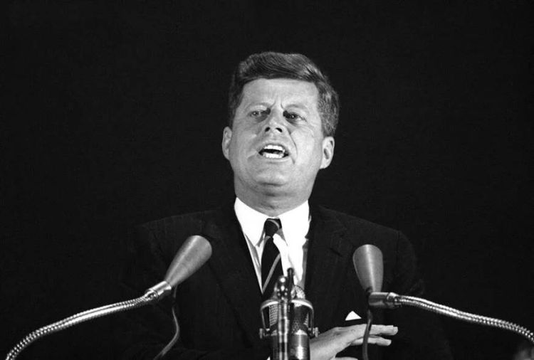 Από τον Μέγα Αλέξανδρο στον Τζον Κένεντι – 10 δολοφονίες που συγκλόνισαν την Ιστορία