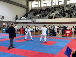 Δήμος Κατερίνης: Λάμψη των κορυφαίων καρατέκα Εφήβων – Νεανίδων στην Κατερίνη