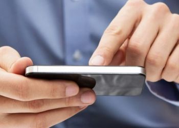 Doomscrolling: Πόσο εθισμένοι είμαστε στις αρνητικές ειδήσεις;