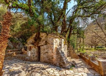 Πέντε παράξενες εκκλησίες της Ελλάδας