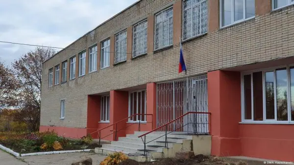 Πόλεμος στην Ουκρανία: Τι διδάσκονται στα σχολεία τα παιδιά στη Ρωσία για την εισβολή στην Ουκρανία; Πόλεμος στην Ουκρανία: Τι διδάσκονται στα σχολεία τα παιδιά στη Ρωσία για την εισβολή στην Ουκρανία;