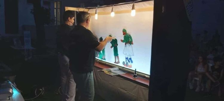 Θέατρο Σκιών – ΜΗΝΑΣ ΤΑΤΣΙΟΣ : «Τα 82 εντάλματα του Καραγκιόζη» Θέατρο Σκιών – ΜΗΝΑΣ ΤΑΤΣΙΟΣ : «Τα 82 εντάλματα του Καραγκιόζη»