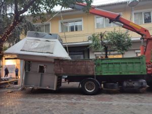 Το περίπτερο   στον πεζόδρομο της οδού Μ.Αλεξάνδρου