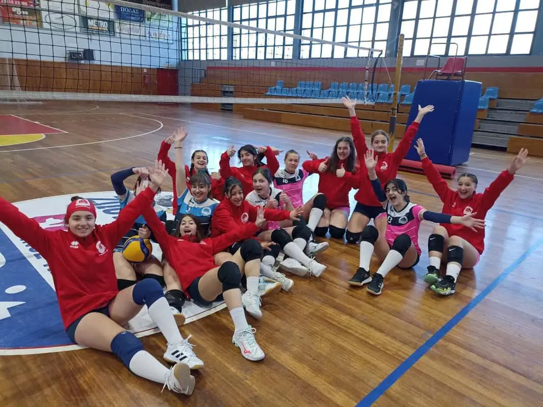 Αίολος Κατερίνης - Νίκη Αιγινίου 3-0(25-16,25-17,25-14) Αίολος Κατερίνης – Νίκη Αιγινίου 3 0(25 16,25 17,25 14)