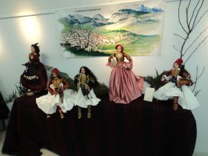 Οι Φορεσιές Ηρώων του 1821 σε … Σμίκρυνση