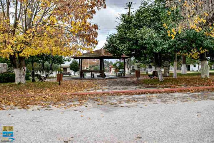 Ενας κεραυνός άλλαξε τα φώτα στα Πλατανάκια. Αυτόματο προσχέδιο