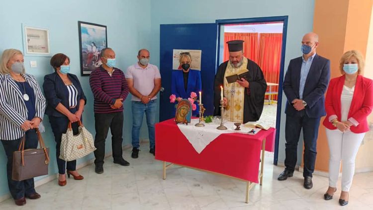 Εγκαίνια της σχολικής βιβλιοθήκης του γυμνάσιου Μακρυγιάλου Εγκαίνια της σχολικής βιβλιοθήκης του γυμνάσιου Μακρυγιάλου