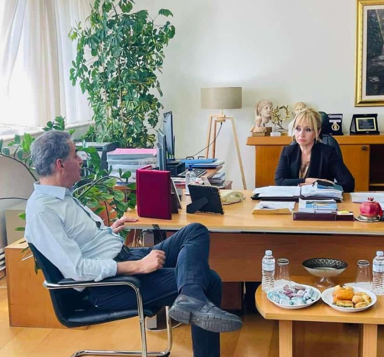 Επίσκεψη του Υφυπουργού Παιδείας και Θρησκευμάτων, κου Άγγελου Συρίγου, στην έδρα της Π.Ε. Πιερίας Επίσκεψη του Υφυπουργού Παιδείας και Θρησκευμάτων, κου Άγγελου Συρίγου, στην έδρα της Π.Ε. Πιερίας