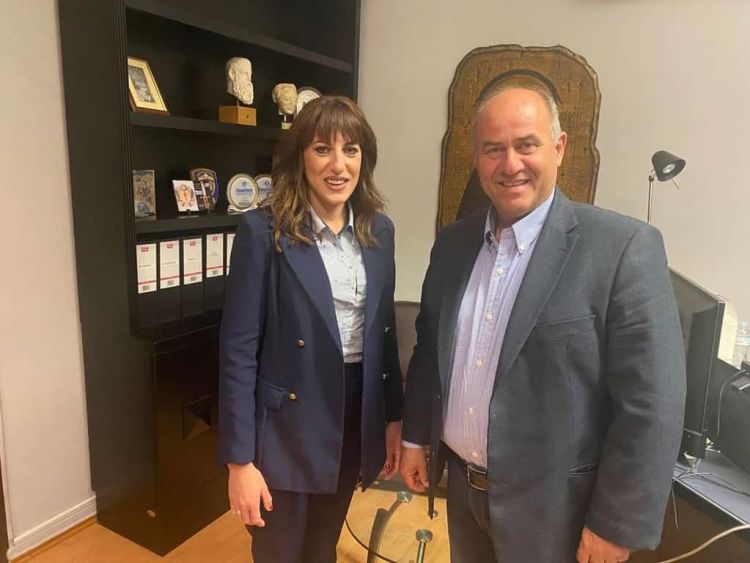 Η ΣΥΝθεση καλωσορίζει την Κατερίνα Δαλαμήτρα Ευαγγέλου