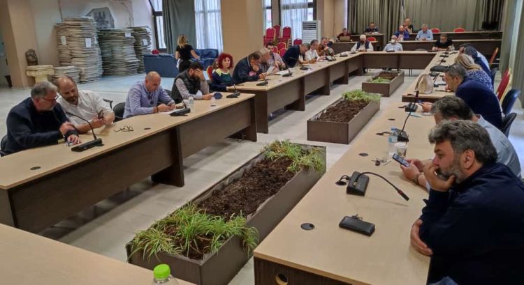 Η υλοποίηση του έργου αντιμετώπισης διάβρωσης των ακτών Παραλίας