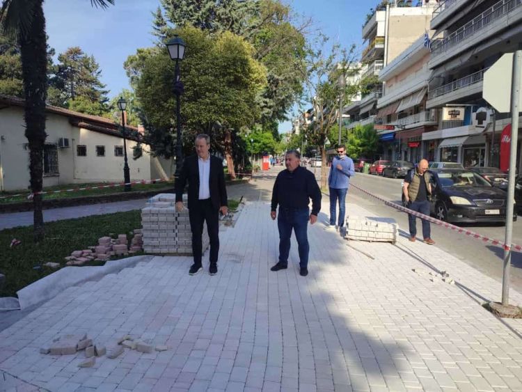 Κατερίνη: Ασφαλτοστρώσεις και παρεμβάσεις βελτίωσης οδών και πεζοδρομίων Κατερίνη: Ασφαλτοστρώσεις και παρεμβάσεις βελτίωσης οδών και πεζοδρομίων