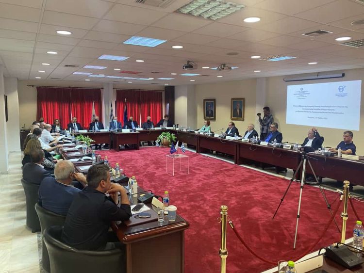 Μνημόνιο συνεργασίας ΚΕΕΕ και ΔΙΜΕΑ για την αποτελεσματική αντιμετώπιση του παρεμπορίου