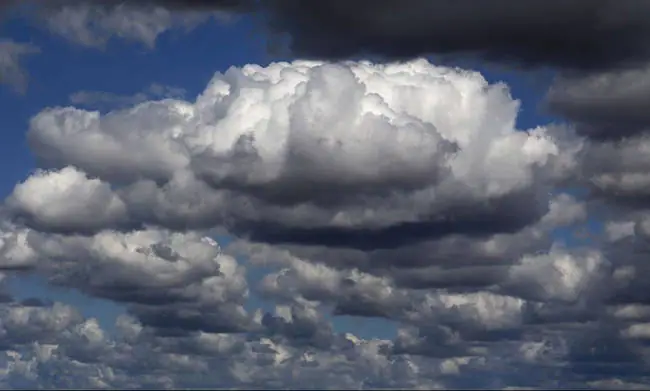 Ο Καιρός Σήμερα: Αίθριος, με απογευματινές τοπικές βροχές και καταιγίδες Ο Καιρός Σήμερα: Αίθριος, με απογευματινές τοπικές βροχές και καταιγίδες