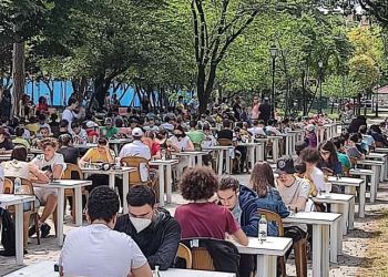 Πρωτάθλημα Σκάκι Σχολείων Πιερίας: «Ρεκόρ» συμμετοχών στη μαθητική γιορτή του σκακιού στο 1ο Φεστιβάλ Πάρκου