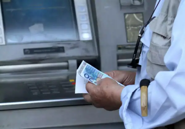 Συντάξεις: Από σήμερα το απόγευμα ξεκινούν οι πληρωμές για τον Ιούνιο Συντάξεις: Από σήμερα το απόγευμα ξεκινούν οι πληρωμές για τον Ιούνιο