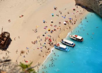 Cnn: Η Ελλάδα στους 10+1 κορυφαίους προορισμούς του καλοκαιριού