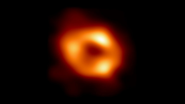 Ιστορική Στιγμή Για Την Αστρονομία Η Πρώτη Εικόνα Της Μαύρης Τρύπας Του Γαλαξία