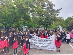 Κατερίνη – 1ο Φεστιβάλ Πάρκου: Kοσμοσυρροή και χιλιάδες χαμόγελα στη γιορτή της Άνοιξης