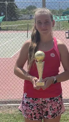 Εκπαιδευτήρια ΠΛΑΤΩΝ,: Διάκριση για την Τσούγκα Αντιγόνη σε Αγώνες Αντισφαίρισης Διάκριση για την Τσούγκα Αντιγόνη σε Αγώνες Αντισφαίρισης