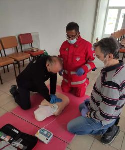 Εκπαιδευτικό Πρόγραμμα «ΠΡΩΤΕΣ ΒΟΗΘΕΙΕΣ ΓΙΑ ΠΟΛΙΤΕΣ» από το Περιφερειακό Τμήμα Ε.Ε.Σ Κατερίνης. Εκπαιδευτικό Πρόγραμμα «ΠΡΩΤΕΣ ΒΟΗΘΕΙΕΣ ΓΙΑ ΠΟΛΙΤΕΣ» από το Περιφερειακό Τμήμα Ε.Ε.Σ Κατερίνης.