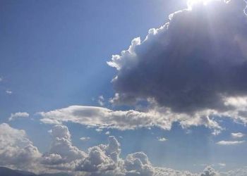 Ο Καιρός Σήμερα: Αίθριος με αραιές νεφώσεις Ο Καιρός Σήμερα: Αίθριος με αραιές νεφώσεις