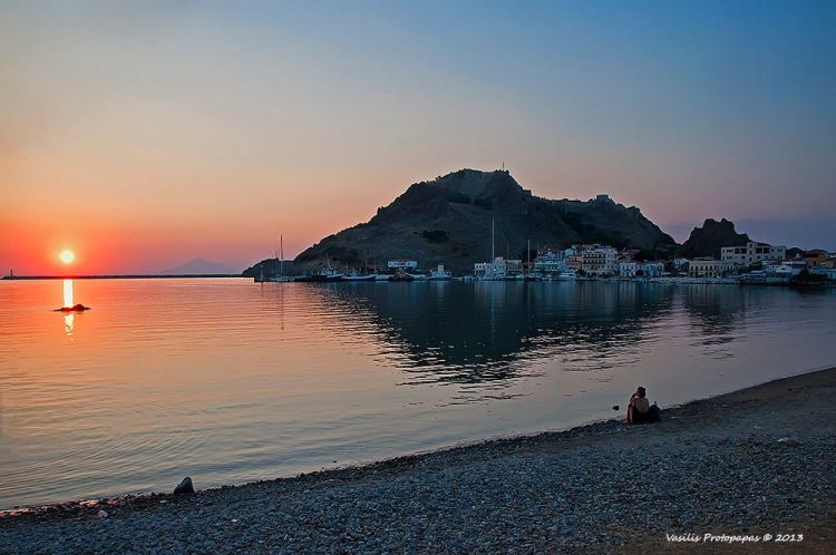 Άθως σκιάζει νώτα Λημνίας βοός Άθως σκιάζει νώτα Λημνίας βοός