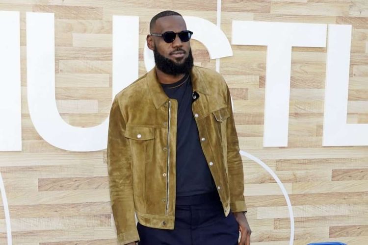 Έγινε ο πρώτος εν ενεργεία παίκτης του ΝΒΑ που μπήκε στη λίστα των δισεκατομμυριούχων