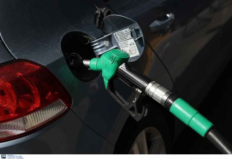 Έρχεται το Fuel Pass 2: Τα κριτήρια και οι δικαιούχοι για το επίδομα βενζίνης Έρχεται το Fuel Pass 2: Τα κριτήρια και οι δικαιούχοι για το επίδομα βενζίνης