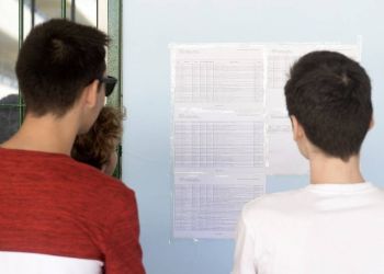 Βαθμολογίες Πανελληνίων 2022: Τα πρώτα στοιχεία και οι εκτιμήσεις για τις επιδόσεις των υποψηφίων