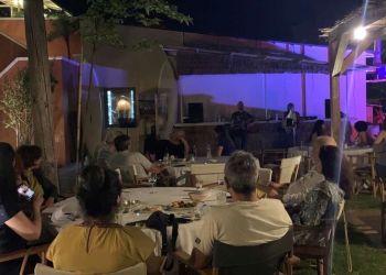 Βραδιά γνωριμίας μελών και φίλων τής πρωτοβουλίας πολιτών «ΦΛΟΓΑ ΕΛΕΥΘΕΡΙΑΣ».