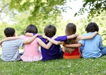 Γονείς ξυπνήστε, μαγαρίζουν τα παιδιά σας