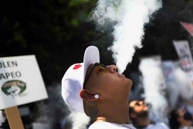 ΕΕ: Απαγορεύεται η πώληση προϊόντων αρωματισμένου θερμαινόμενου καπνού σε όλα τα κράτη μέλη