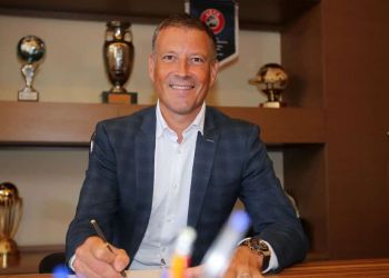 ΕΠΟ – KeΔ: Στον αέρα η παραμονή του Κλάτενμπεργκ, θα εξεταστούν και άλλοι υποψήφιοι