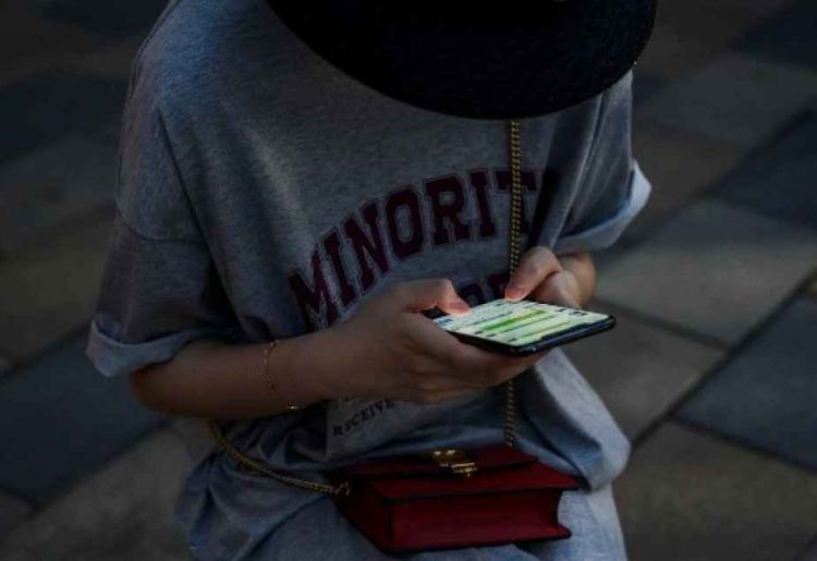 Εθισμός στο Στοίχημα: Οι γυναίκες εγγράφονται σε εφαρμογές αθλητικών στοιχημάτων για κινητά με ταχύτερο ρυθμό από τους άνδρες